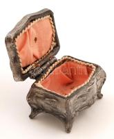 Szecessziós ékszertartó a bécsi városháza képével, jelzett (Germany metal), fém,  3,5×6 cm, m:3,5 cm...