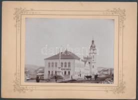 cca 1890-1900 Szepesbéla(Szlovákia), A Hotel Béla háttérben a helyi református templommal, kartonra kasírozott fotó, hátoldalon feliratozva, fotó 16x12 cm, karton 25x18 cm / cca 1890-1900 Spišská Belá, Slovakia, Hotel Béla and the calvinist church, photo 16x12 cm