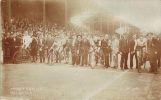 1921 Budapest, Tandem kerékpár bajnokság, rajt, Varga I. felvétele, photo (EK)