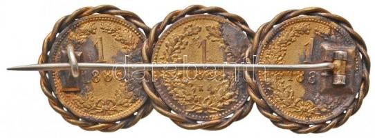 1885KB 1kr Cu "Középcímer" + Ausztria 1885. 1kr Cu (2x) mindhárom aranyozva és brossá alak...