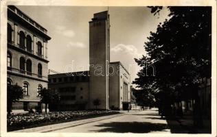 7 db RÉGI magyar és erdélyi városképes lap két fotóval és egy esküvői meghívóval; vegyes minőség / 7...