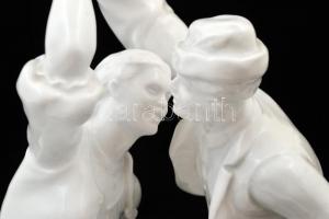 Herendi táncoló pár, fehér mázas, jelzett, hibátlan, m: 30 cm