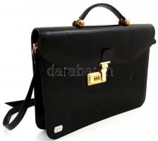 Több rekeszes, számzáras,bőr, uniszex aktatáska, újszerű állapotban, 28x38cm