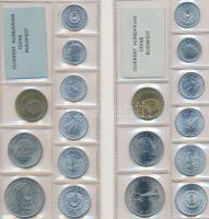 1974. 2f-10Ft 9db klf érmés forgalmi sor fóliatokban + 1977. 2f-10Ft 9db klf érmés forgalmi sor fóli...