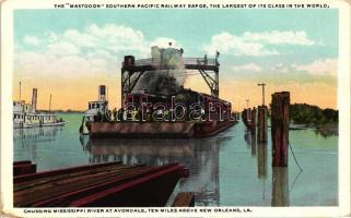 Avondale, Mastodon southern Pacific railway barge crossing the Mississippi river (EK)