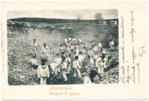 Manöverruhe, Durante il riposo; M. Clapis, Pola / Austro-Hungarian mariners relaxing (minor tear)