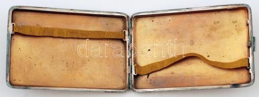 Ezüst (Ag.) cigarettatárca, jelzett, mesterjeggyel, nettó:161 g, 8×12 cm