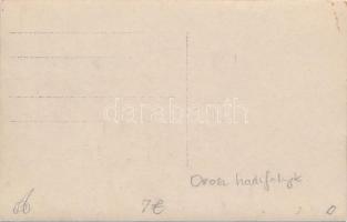 Orosz hadifoglyok, magyar katona / Russian POWs with a Hungarian soldier, photo