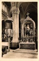 Fót, templom, Szent Franciska oltára a szószékkel