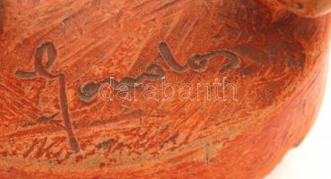 Gondos kerámia ivó legény, festetlen, jelzett, apró lepattanással, m:28 cm