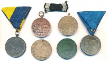 6db-os militária tétel, kettő mellszalaggal és egy egy szalagsáv, közte 1898. "Jubileumi Emléké...