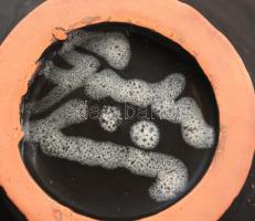 Gorka Lívia (1925-2011): Mázas  festett kerámia tálka, hibátlan, jelzett, m: 7 cm, 11×11 cm