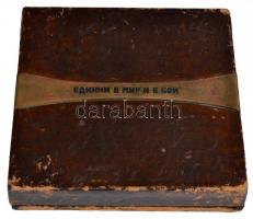 Bulgária 1974. "Filmfesztivál" plakett eredeti dísztokban. Szign.: B.N. (110x108mm) T:2
Bu...