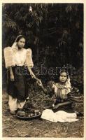 Girls from the Philippines, folklore photo