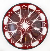 Többrétegű rubinvörös talpas üvegpohár(6 db), kistányér(5 db), nagy tál(1 db), üvegdugó(1 db), hámoz...