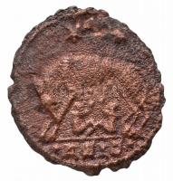 Római Birodalom / Siscia / I. Constantinus 306-337. AE3 Cu (1,6g) T:3 ph.
Roman Empire / Siscia / Co...