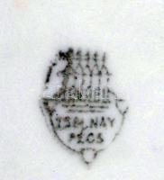 Zsolnay leveses tál, virág díszítéssel, matricás, jelzett, hibátlan, 33×24 cm