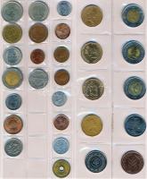 160db-os vegyes főleg külföldi fémpénz gyűjtemény érmetartó albumba rendezve, jobb darabokkal T:vegy...