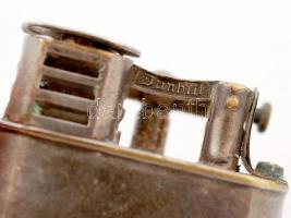 Angol gyártmányú ezüstözött benzines öngyújtó "Dunhill" felirattal, jelzett, m: 5,5 cm, br...