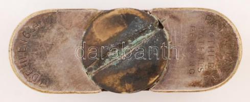 Angol gyártmányú ezüstözött benzines öngyújtó "Dunhill" felirattal, jelzett, m: 5,5 cm, br...