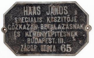 "Haas János speciális készítője gőzkazán befalazásának és kéményépítésnek Budapest III. Zápor utcza 65." régi fém cégtábla, 23x15 cm