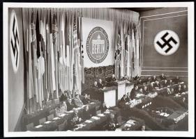 1938 Berlin, Az V. Internationaler Prüfungs- und Treuhand-Kongress megnyitó ülése, beszédet mond Hans Frank igazságügyi miniszter, Welt-Photo-Bericht, hátoldalon feliratozva, pecséttel jelzett, 17x12 cm / 1938 Berlin, V. Internationaler Prüfungs- und Treuhand-Kongress, Welt-Photo-Bericht, 17x12 cm