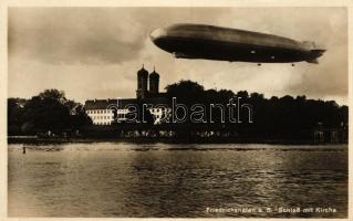 Friedrichshafen; Schloss mit Kirche und Graf Zeppelin / airship