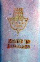 Zsolnay tyúkot etető kislány, jelzett, hibátlan,  eozin mázas, m:10 cm, h:10 cm