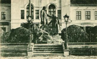 Zilah, Wesselényi szobor, Albina üzlet / statue, shops (EK)