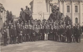 Debrecen, Kossuth Lajos szobrának avatása, csoportkép group photo