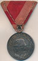 1929. "Magyar Háborús Emlékérem kardokkal, sisakkal" hadifém kitüntetés nem saját mellszalagon T:2- Hungary 1929. "Hungarian Commemorative War Medal with swords and a helmet" zinc decoration with not its original ribbon C:VF NMK 418.