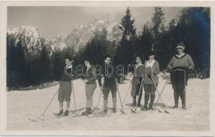 Skiers, photo