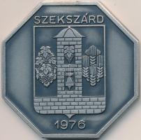 1976. "Szekszárd 1976 / XV. Országos Borverseny II. díj" ezüstözött Br díjérem (56x56mm) T:2