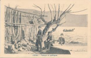 Ohrid, Fishermen with accessories, boats (EK)