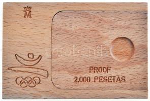 Spanyolország 1990. 2000P Ag "1992 Olimpia - Pelota játékos" eredeti fa díszdobozban, papí...