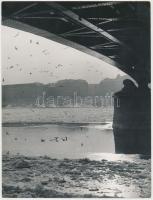 cca 1960 Csordás Gábor: Tél vége, feliratozott vintage fotóművészeti alkotás, 24x18 cm