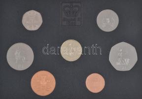 Nagy-Britanna 1988. 1p-1Ł (7xklf) fémpénz szett eredeti dísztokban T:PP
Great Britain 1988. 1 Penny ...