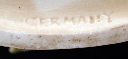 Carl Schneiders Erben kislány a libával, kézzel festett, jelzés nélkül, hibátlan, m:12 cm