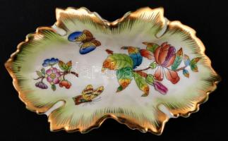 Herendi Viktória mintás levél alakú porcelán tálka, kézzel festett, hibátlan, jelzett, 15x9 cm
