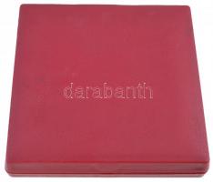 1980. "Szovjet-magyar közös űrrepülés" Ag jelvény, 1db bélyegérem és egy jelvény része, to...