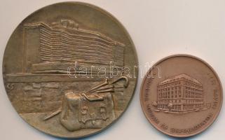 Csontos László (?) (1925-) 1991. "10 éves a Forum Hotel" emlékplakett dísztokban (70mm) + ...