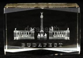Budapest, Hősök tere, 3d Lézer gravírozott, üveg, asztali nehezék, apró lepattanással, 5x8x5cm