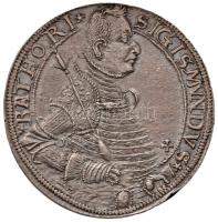 Erdélyi Fejedelemség 1592. Tallér Ag "Báthory Zsigmond" Nagybánya (28,64g) T:2,2- ph. Principality of Transylvania 1592. Thaler Ag "Sigismund Báthori" Baia Mare "BATHORI SIGISMVNDVS / PRINCEPS TRANSSYLVANIAE 1593" (28,64g) C:XF,VF edge error Unger (Erdély): 83.