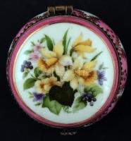 Limoges virág mintás dobozka, levonóképes, jelzett, hibátlan, réz szerelékkel / Limoges china box d:...