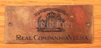 Nagyméretű portugál fém borkiöntő fogó, "Real Companhia Velha" felirattal, saját dobozában...