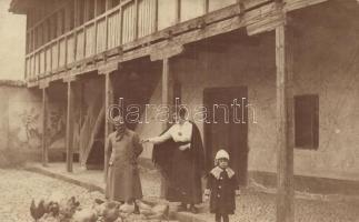 14 db főleg első világháborús katonai képeslap, vegyes minőség, jobb darabokkal / 14 military postca...