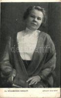 Dr. Steinberger Sarolta, az első magyar orvosnő;A nők választójogi világszövetségének VII. kongresszusa alkalmából, Máté Olga felvétele / the first female doctor of Hungary