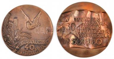 Loósz József (1908-) DN "Lenin" fém plakett fatalpon + Bajnok Béla (1937-) 1985. "Fel...