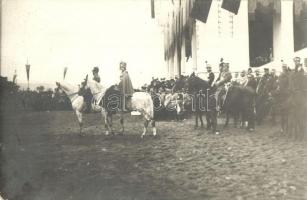 1922 Ferdinánd román király és Mária királyné / Ferdinand I and Queen Mary of Romania, possibly with Foch marsall in the background; photo