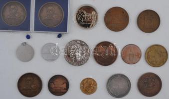 16db vegyes magyar és külföldi emlékérem, közte 1988. "200 éve született Kisfaludy Károly 1788-...
